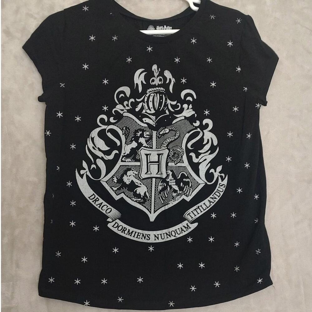 Harry Potter Unisex Youth Black Tee Size 18/20 Silver Graphics Short Sleeves